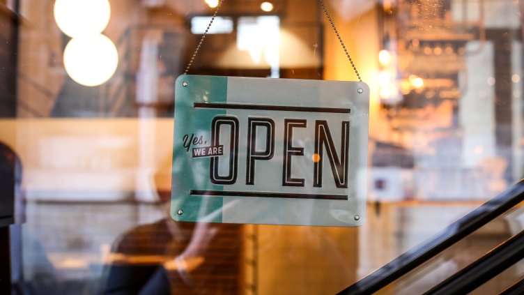 Tiendas físicas o comercio online: ¿qué prefiere el consumidor?