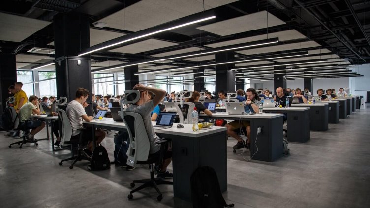 Hot-desking: cómo aprovechar eficazmente el espacio de oficina