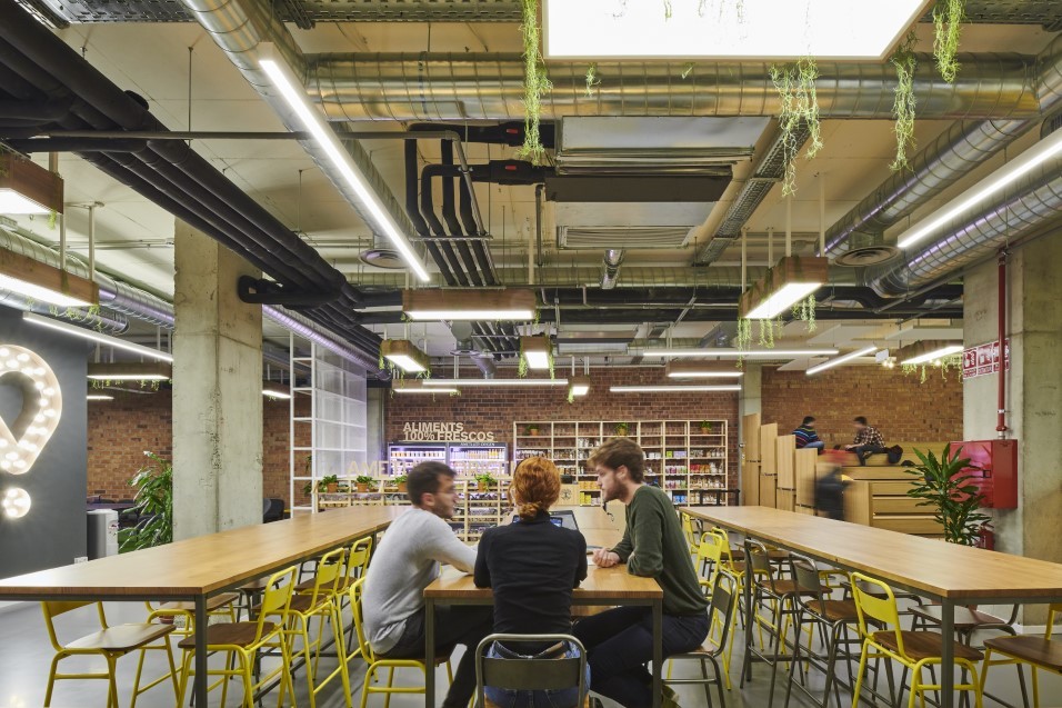 Así las nuevas oficinas de Glovo en Barcelona