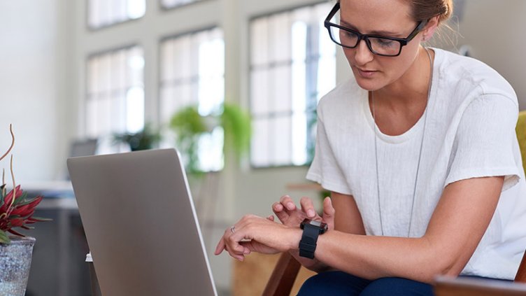 How wearable technology is transforming wellbeing in the workplace?
